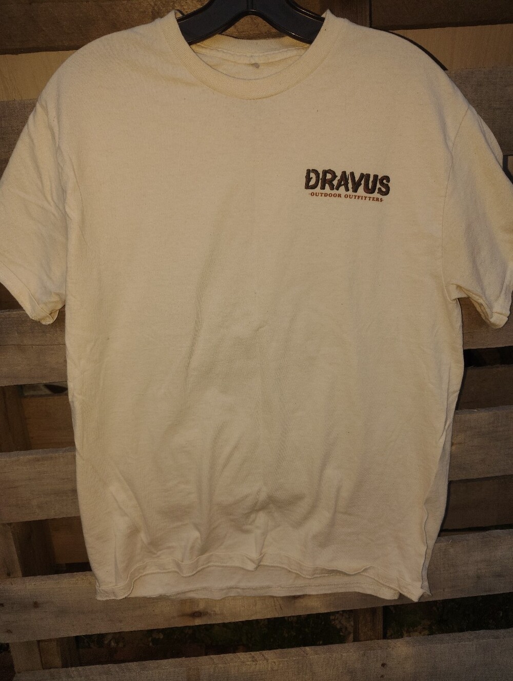 Dravus Outdoor Outfitters Logo T‑Shirt in Light Yellow